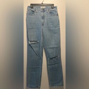 Abercrombie & Fitch- The 90s Straight Ultra High Rise Ripped Jeans- Size 28